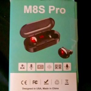 Kingcentron wireless Bluetooth ear buds NewInBox.